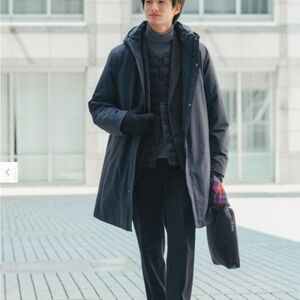 Uniqlo Men's Black Hooded Jacket Size L Excellent Condition Like New